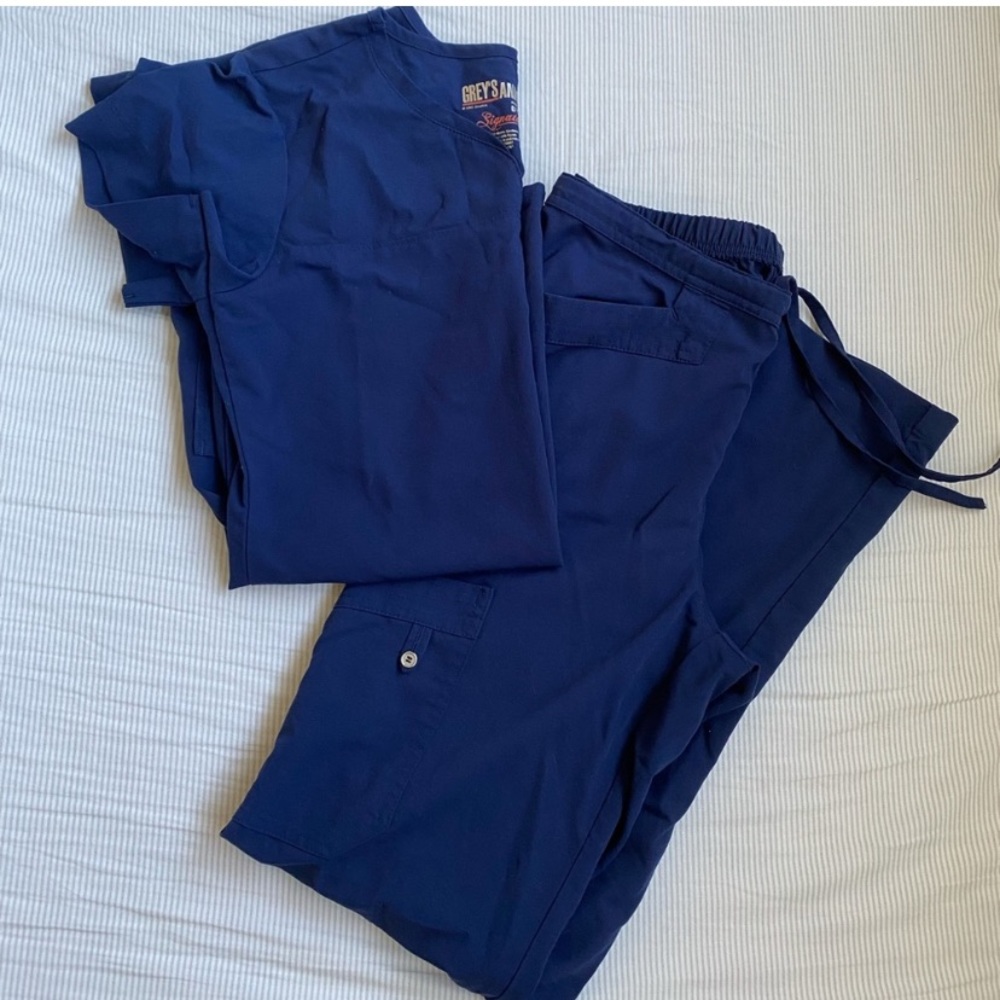Grey’s Anatomy by Barco navy scrub pants